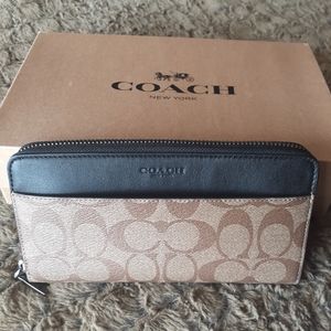 COACH accordion zip wallet